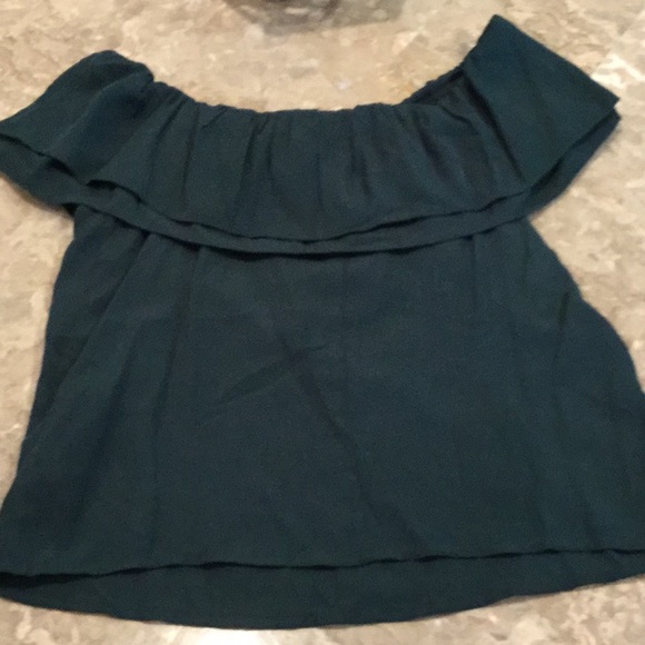 Off the Shoulder Ruffle Top, Forever 21. - Picture 3 of 4